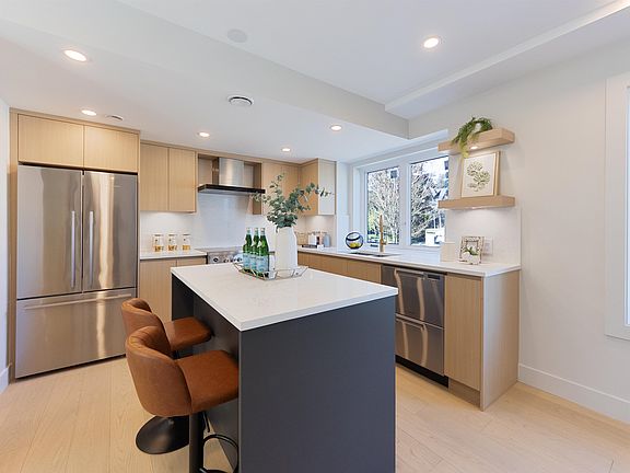 4th image of 1406 E 18th Ave #103