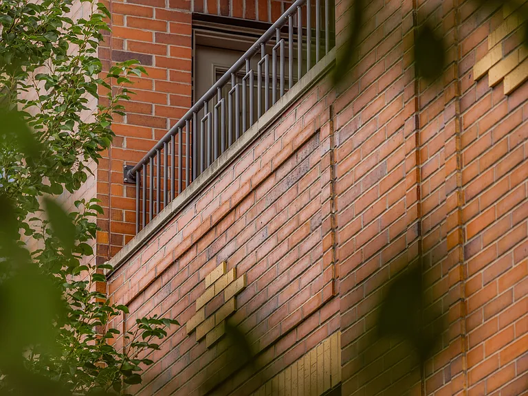 525 E Main St — Photo 45