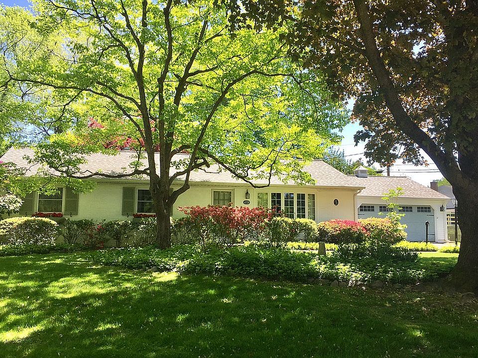 2nd image of 4729 Parkvale Rd