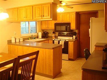 3rd image of 26316 Redwood Dr
