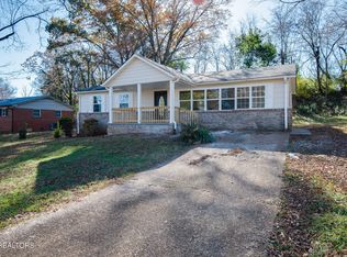 5503 Scenicwood Rd, Knoxville, TN 37912