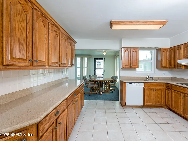 37 Berkley Rd — Photo 13