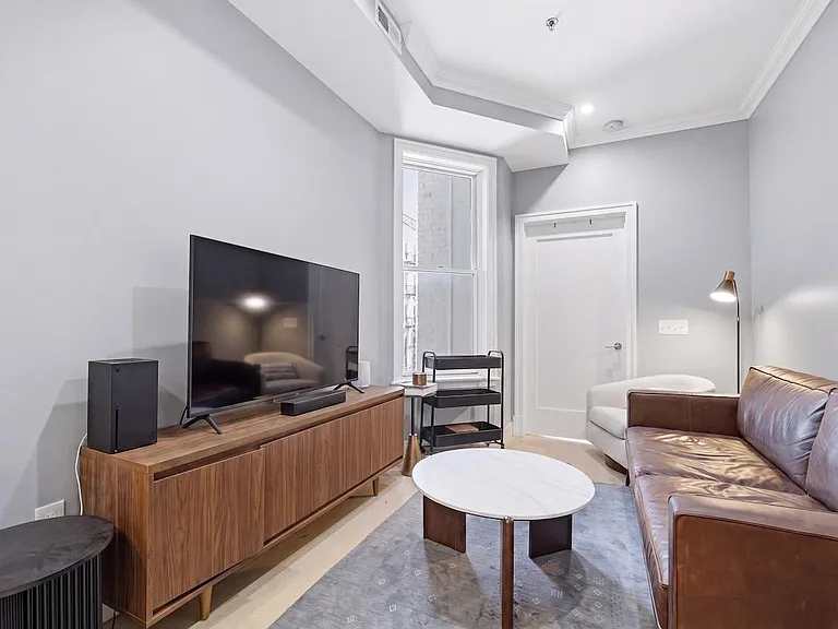 313 Washington St #4 — Photo 5