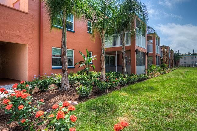 Gulf Blvd Side