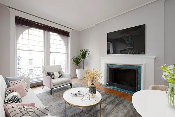 Rented by R New York | media 1