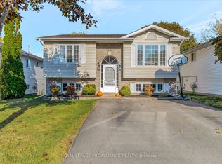 25 Faraday Gdns, Belleville, ON K8P 5J5