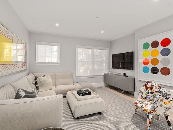 4th image of 338 Boylston St APT C