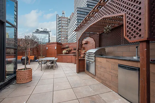 Rented by Douglas Elliman | media 4