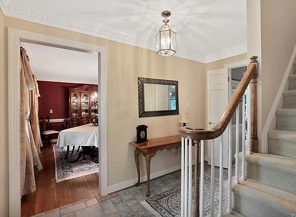 4th image of 2804 Saint Regis Dr