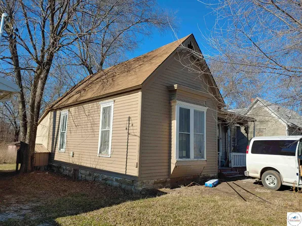 605 S Washington St, Clinton, MO 64735