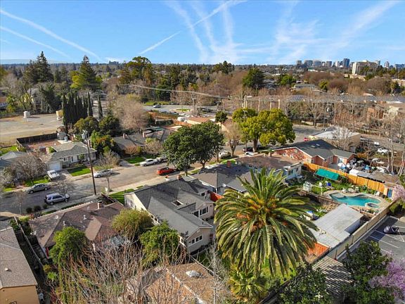 4th image of 1676 Guadalupe Ave