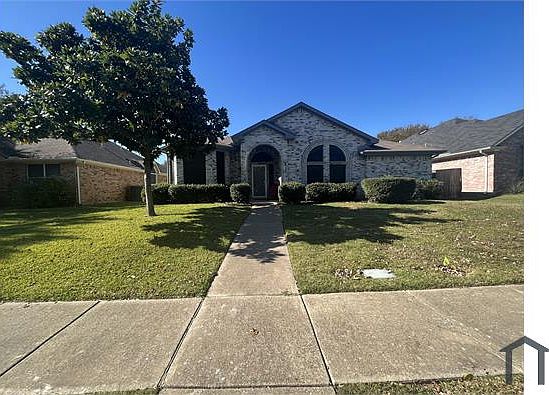 2nd image of 817 Buckeye Dr