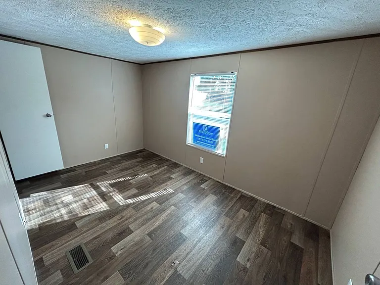 1706 Mary St — Photo 5