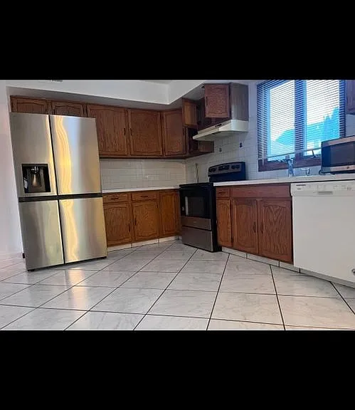 12 Orchard Ln — Photo 1