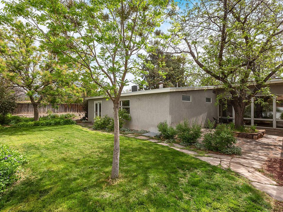 1st image of 3813 La Hacienda Dr NE