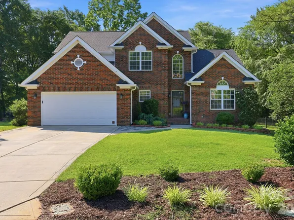 15704 Framingham Ln, Huntersville, NC 28078