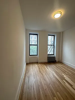 Rented by Peter R. Hungerford, LREB | media 30