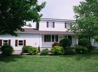 16 Mountain View Dr, Swanton, VT 05488