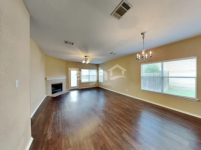 202 Almquist St — Photo 8