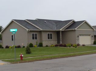 1396 Heritage Ln, Sun Prairie, WI 53590