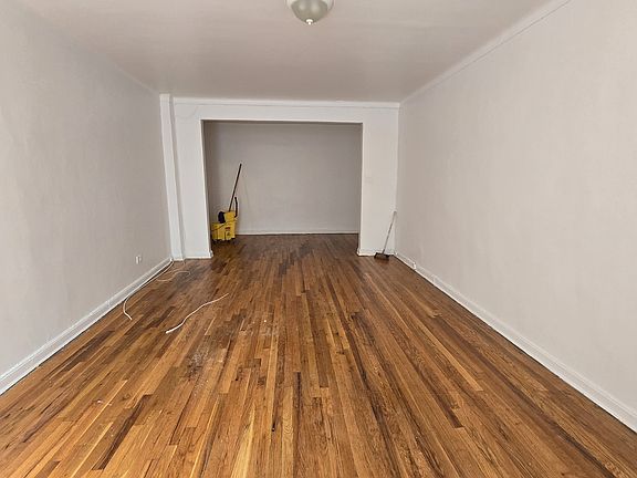 2nd image of 6712 Yellowstone Blvd APT D16