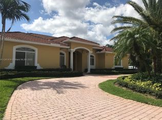 8750 SW 164th St, Palmetto Bay, FL 33157