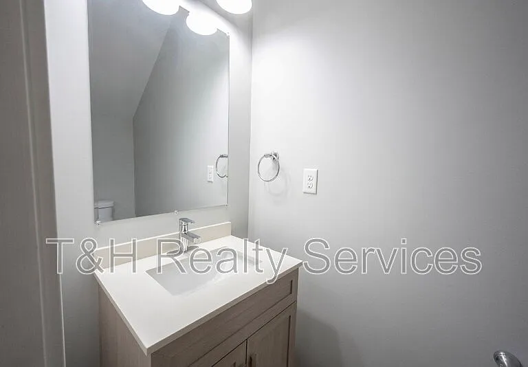 2810 E Michigan St #A — Photo 15
