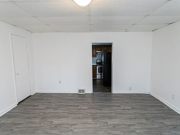 5th image of 126 Snyder St
