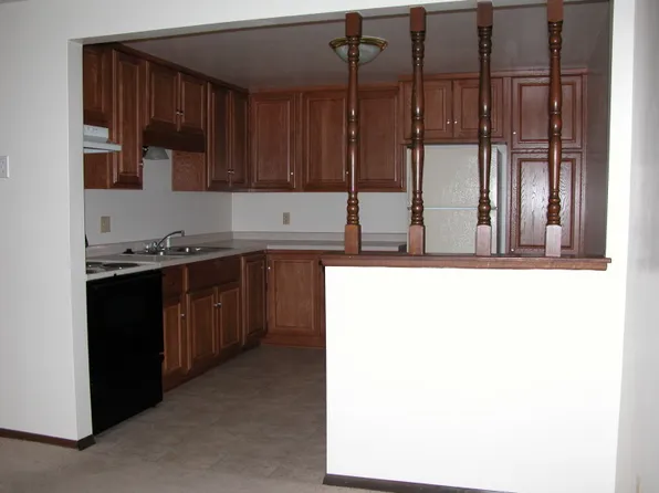 733 Chapel View Rd, Green Bay, WI