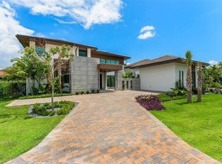 6901 SW 91st St, Pinecrest, FL 33156