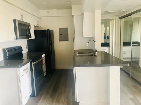 Cedar Regency, 300 N Cedar St #Bf8f628ab, Glendale, CA 91206