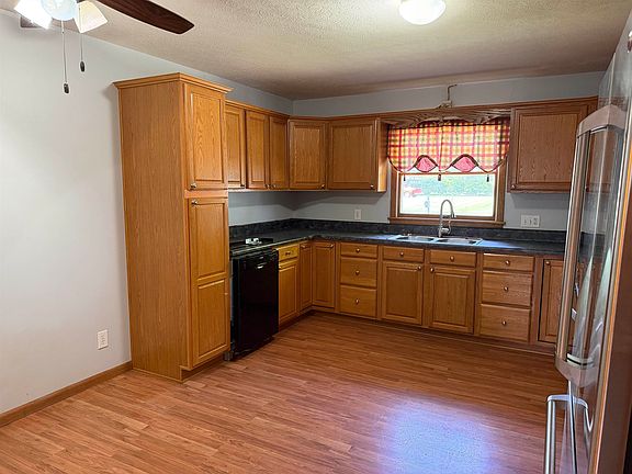 5th image of 512 Campbell Ave