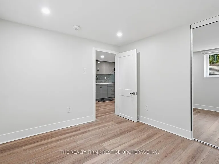 612 Fox Mill Pl #LOWER — Photo 11