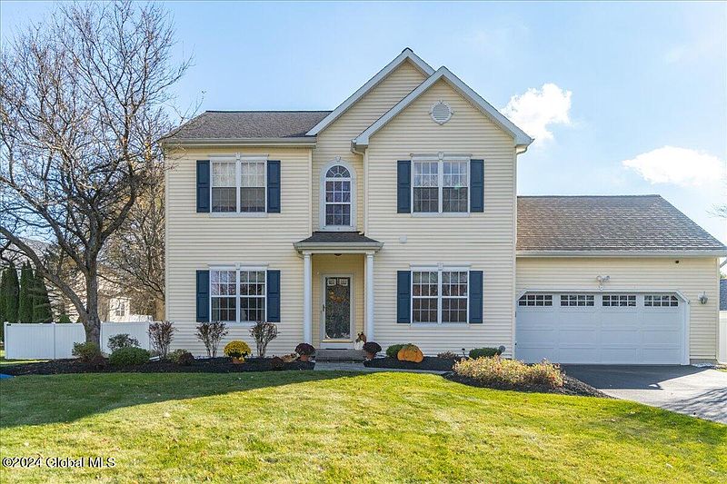 3rd image of 4 Sandpiper Lane