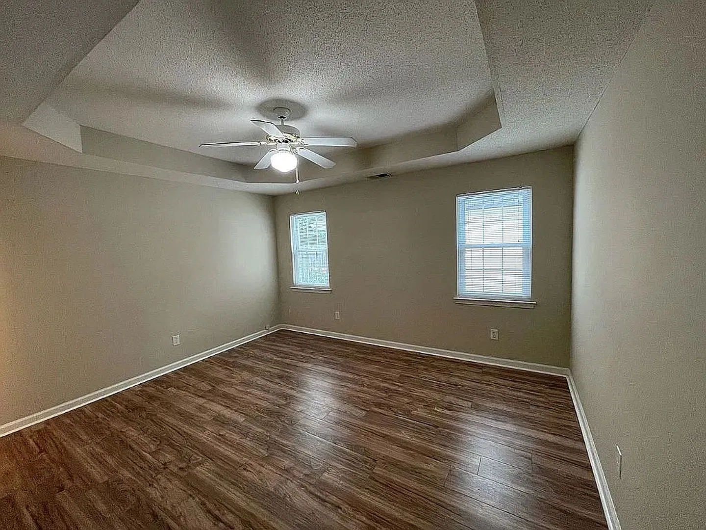 Room in 3 Bedroom Home in Cartersville — Photo 2