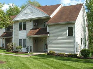 17 Millbrook Ct, Newington, CT 06111