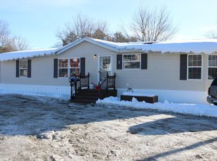 7 Beauford St, Skowhegan, ME 04976