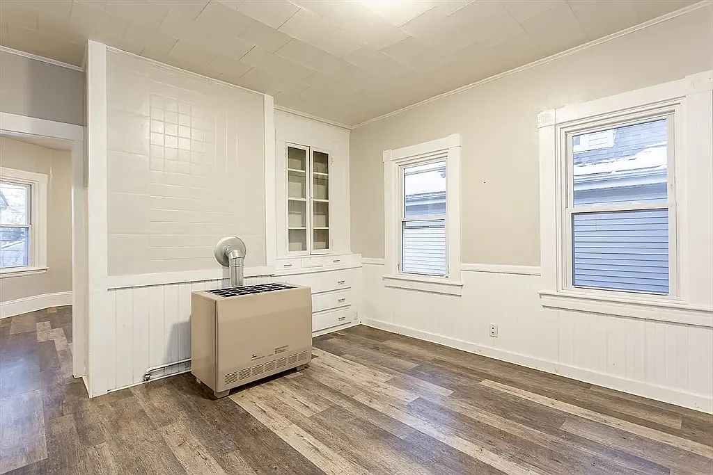 2 bed, 824 sqft, $1,650 — Photo 3