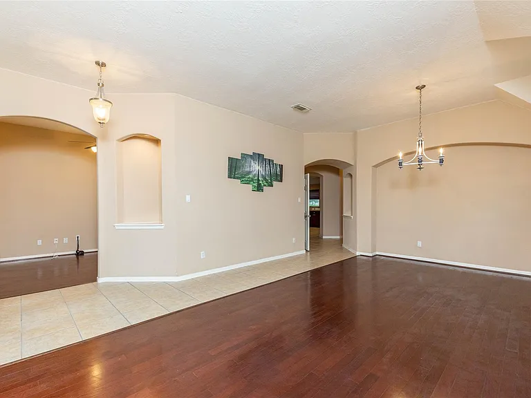 2201 Signal Hill Dr — Photo 9