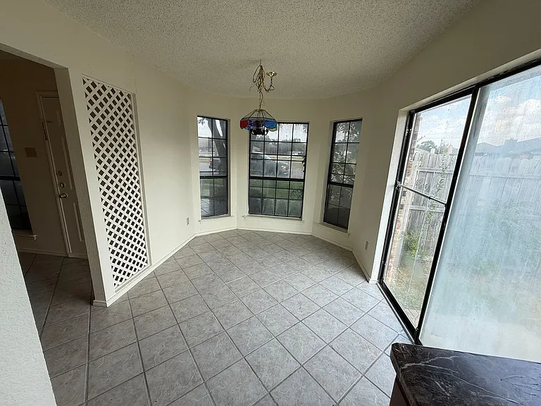 2701 Stanford St #A — Photo 4