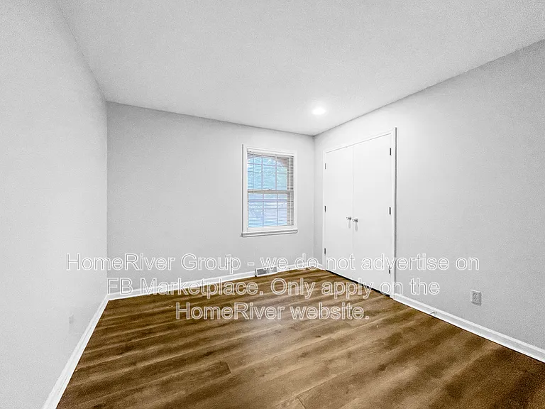 12733 Oakland Ave — Photo 15