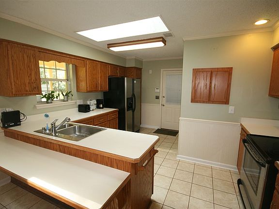 5th image of 1421 Blockford Ct W