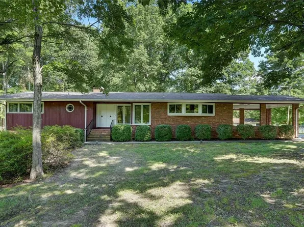 2203 Belmont Dr, Reidsville, NC 27320