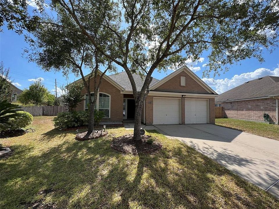 1st image of 20234 W Lakebridge Ln