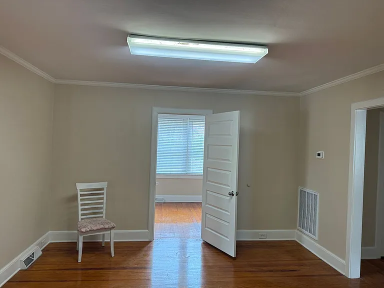 812 E Main St — Photo 6
