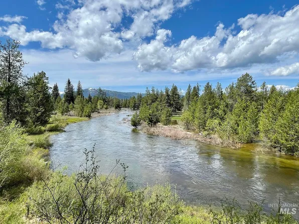 44 Spink Ln, McCall, ID 83638