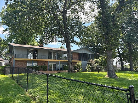 5th image of 15321 Tulsa Dr