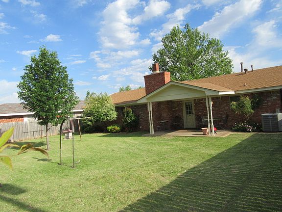 4th image of 1024 W Iris Ave