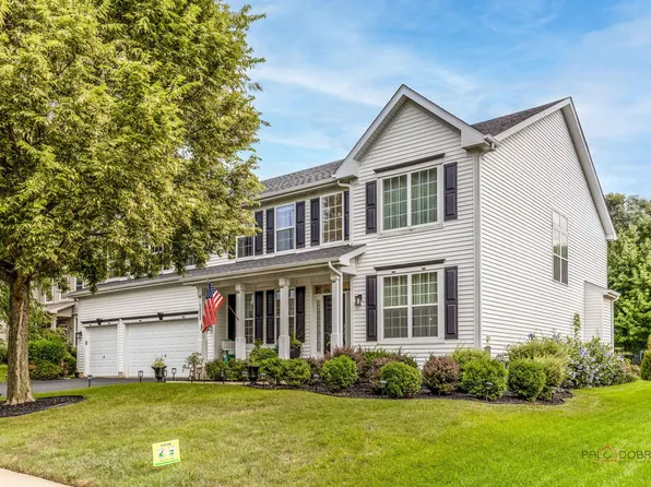 1223 Beverly Dr, Lake Villa, IL 60046