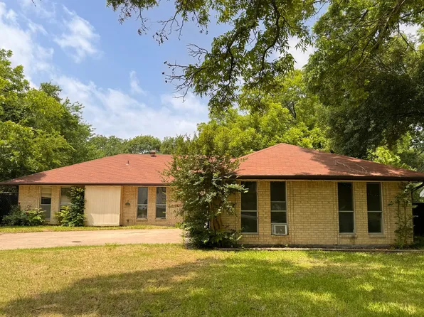 213 Jordan Dr, Desoto, TX 75115